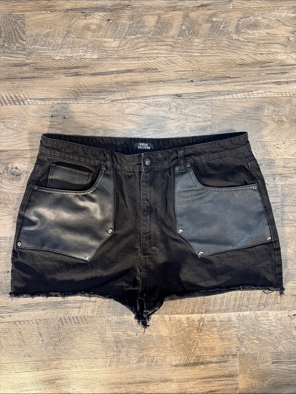 Social Collide Black Jean Shorts with Faux Leather Pocket Panels - Size 19